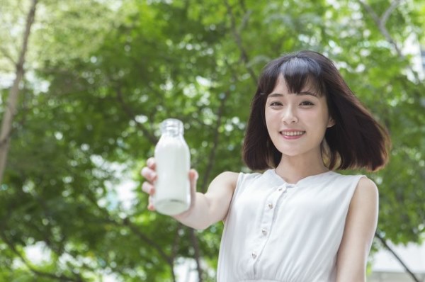 天气炎热如何给自己的皮肤喝足水分