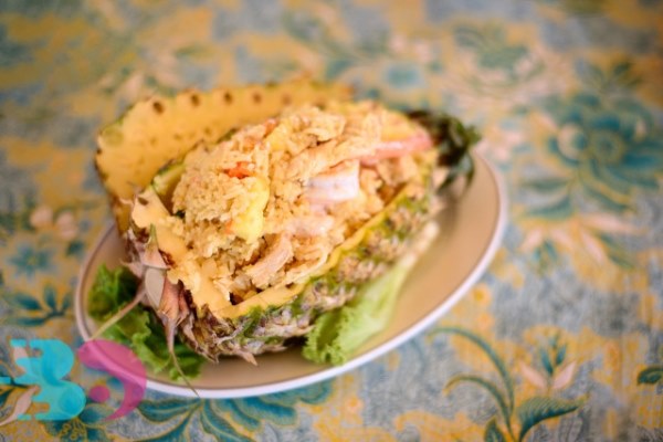 菠萝饭的制作方法和菠萝的功效