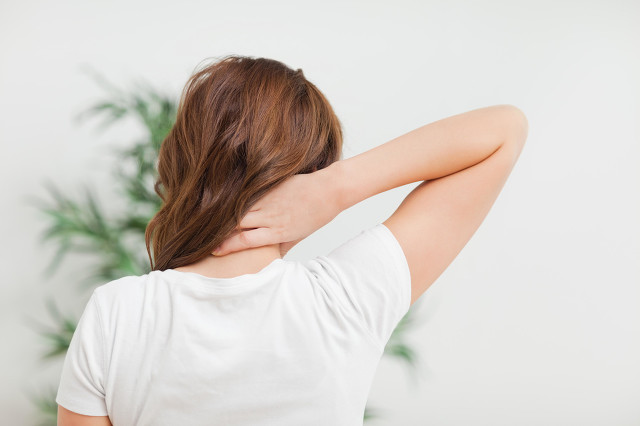 晨起以后出现落枕如何快速缓解
