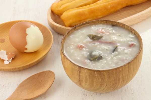 咸鸡蛋瘦肉粥的做法
