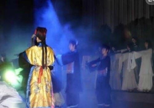 揭秘印度神秘的黑魔法 让死尸自己走到坟墓超恐怖赶尸