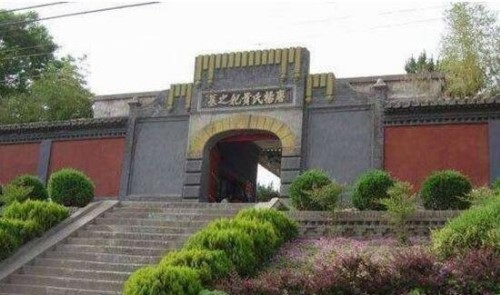 四川都江堰天国山古墓之谜 证实是杨贵妃的陵墓/风水宝地