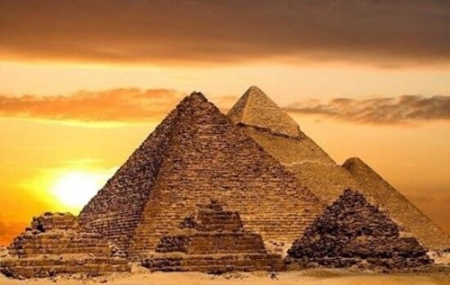 埃及古代法老王雌雄同体之谜 基因突变乳房突出患疾病