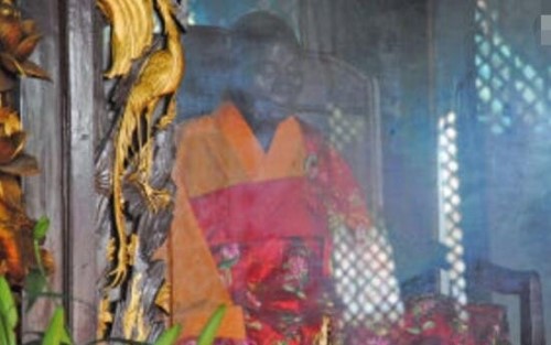 禅宗六祖慧能大师肉身千年不腐之谜 刻意塑造而成假的