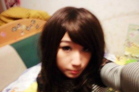 iphone女陈珂妮事件 为iphone陪睡被男友抓到PY交易
