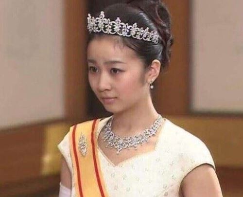 美丽的日本佳子公主 着装暴露的皇室第一美女