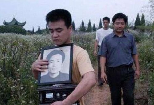 孙志刚事件家属获巨额赔偿 最低50万元但换不回人命