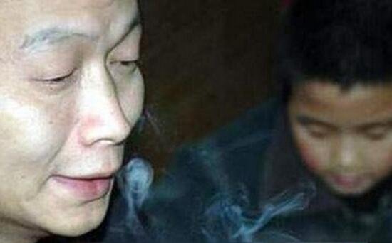 科学揭秘重庆开县的僵尸男孩 手足僵硬吸食人血患癔症