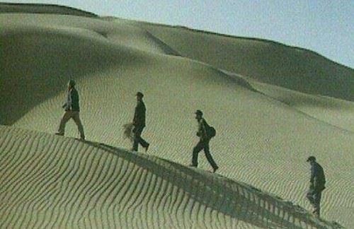 揭秘中国最诡异罗布泊双鱼玉佩 人类被复制成镜像人/真相
