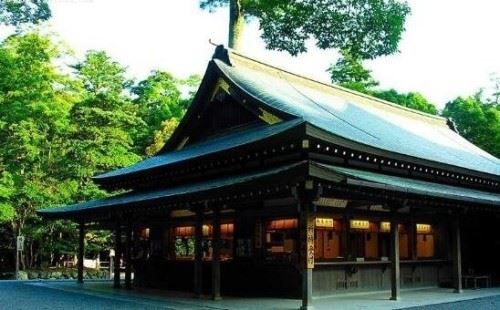 日本最古老神圣的伊势神宫 每隔20年要焚毁重建