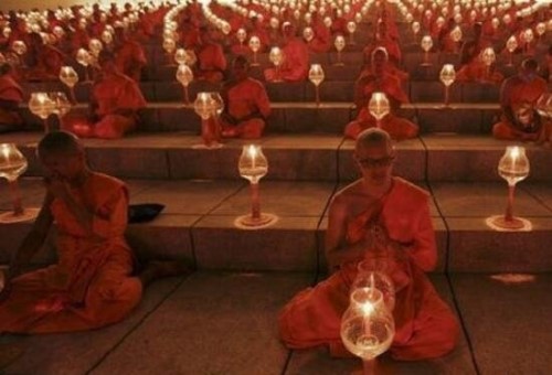 揭秘人体悬浮术之谜 不借助外力悬空身体罕见超能力