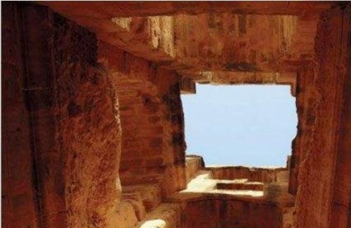 马耳他大地窖之谜 史前建筑惊现七千具骸骨未解之谜