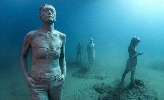 海底一万米有哪些生物？海底一万米恐怖生物图片曝光