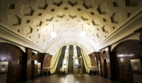 神秘的莫斯科地铁2号线 实则俄罗斯重要军事指挥中心