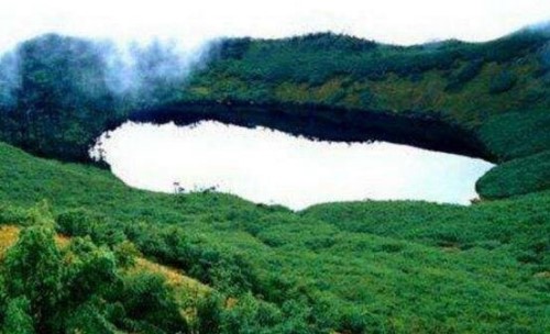 揭秘云南迷人湖之谜 呼风唤雨实则声波震动导致