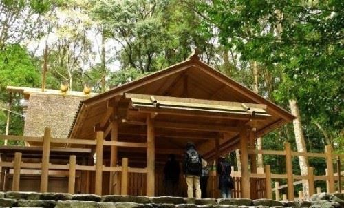 日本最古老神圣的伊势神宫 每隔20年要焚毁重建