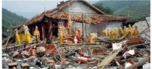 云南诡异佛像之谜 4.6级地震寺庙倒塌佛像屹立不倒无解