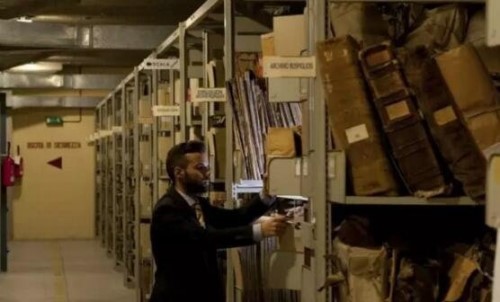 神秘的梵蒂冈机密档案室 阅读文档竟需要写申请书