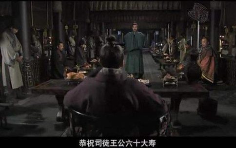 曹操刺杀董卓为什么会失败?当年的曹操有多怕董卓?