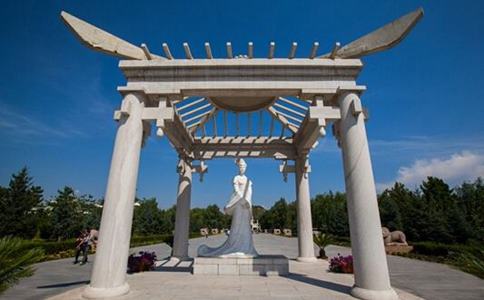 古代王昭君的墓在哪里?王昭君的墓叫什么? 古代王昭君的墓在哪里?王昭君的墓叫什么?