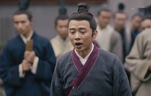 钟会为什么要陷害邓艾?邓艾和钟会谁的官职更大?