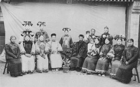 古代三妻四妾制度是怎么来的?分别指的是什么 古代三妻四妾制度是怎么来的?分别指的是什么