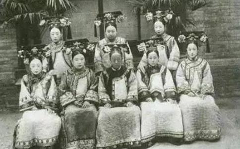 格格称呼最早起于什么时候?什么人才会被称为格格? 格格称呼最早起于什么时候?什么人才会被称为格格?
