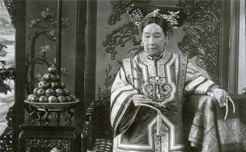 历史上的珍妃真的是被慈禧杀害的吗?珍妃其实是自杀 历史上的珍妃真的是被慈禧杀害的吗?珍妃其实是自杀