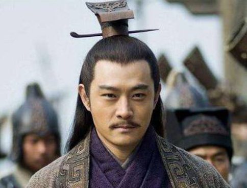 周瑜在世孙权就没实权么?孙权又在中间作梗么? 周瑜在世孙权就没实权么?孙权又在中间作梗么?