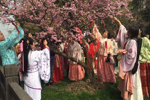 花朝节是什么时候?花朝节有什么习俗? 花朝节是什么时候?花朝节有什么习俗?