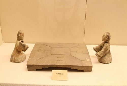 六博棋有几颗棋子 揭秘六博棋双方各多少棋子 六博棋有几颗棋子 揭秘六博棋双方各多少棋子