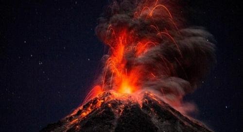 世界上最大的火山排名 黄石公园火山面积最大(占地7988平方千米)