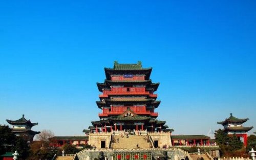 滕王阁在哪个城市 位于江西省南昌市西北部沿江路(赣江东岸)
