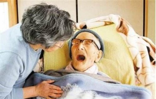 世界最长寿男性去世 享年113岁(和我国长寿老人比差远了)