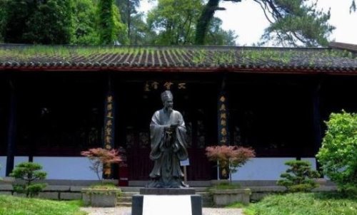 白鹿洞书院在哪里 位于江西九江市庐山五老峰南麓(其始建于南唐)