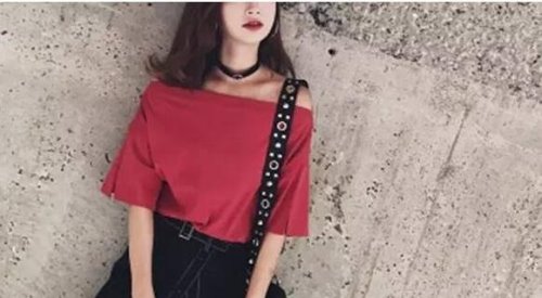 皮肤黑的人适合穿什么颜色的衣服 穿冷色调的衣服会比较好