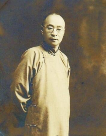高晓松家世父母背景资料 全家都是清华大学高材生