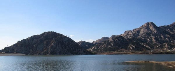 东临碣石指的是哪里 河北秦皇岛碣石山(秦始皇也曾到此)