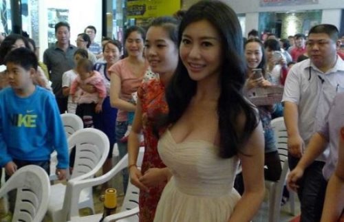中国十大身材最好的女星 宅男女神柳岩竟然脱榜(杨幂垫底)