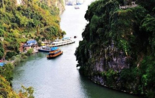 长江三峡指的是哪三峡 瞿塘峡、巫峡和西陵峡这三段峡谷的总称