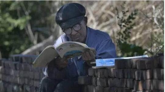 最牛高考钉子户 72岁老人19次高考(成绩最好一次考了303分)