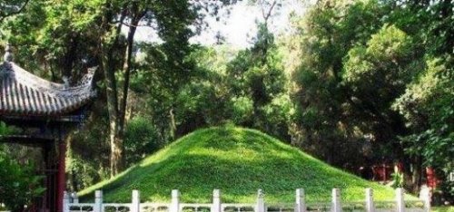 武侯墓在哪里 位于汉中市勉县的定军山脚下(相传是衣冠冢)