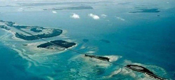 世界最深点有11095米 马里亚纳海沟深度超珠穆朗玛峰