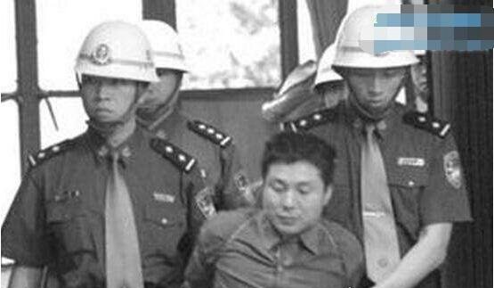 悍匪张君案的关键人物 实际上是4个助纣为虐的重庆女人