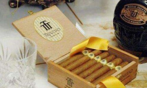 世界上最贵的烟排名 好彩特供香烟一盒将近70万元