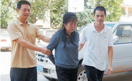 中国第一人贩子陈莲香 两年拐卖46名孩童终落网
