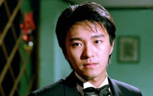 身价过300亿的明星周星驰 时至今日仍单身一人(演艺界的大佬)