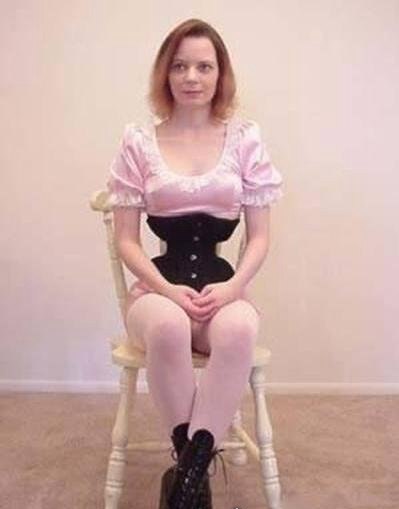 世界上腰最细的女人 卡吉詹可(仅20cm/获吉尼斯纪录认证)