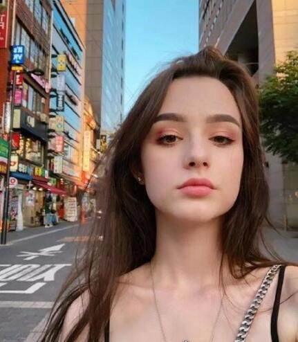 俄罗斯最美女模特，dasha taran年仅20岁(好看到犯规)
