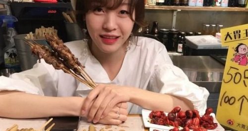 吉尼斯纪录最能吃的人 身材消瘦食量惊人（大胃王榜首）